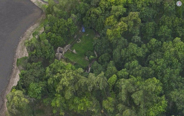 Aerial image of what remains of Fort Senneville built in 1692. (photo: Google Maps)