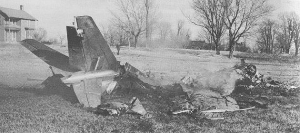 A crashed CF-86 Sabre from Uplands that exploded after hitting the ground near Manotick.